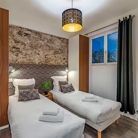 Luxury Family 2br - Prime Location, Walk To & Shopping, Sunny Balcony - Totolulu Hoche Appartement Cannes