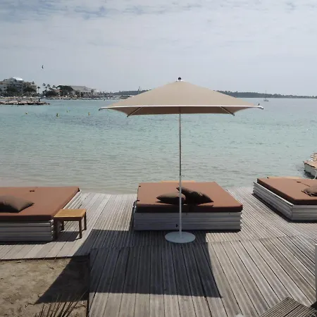 Luxury Family 2br - Prime Location, Walk To & Shopping, Sunny Balcony - Totolulu Hoche Apartment *