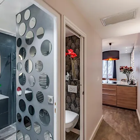 شقة Luxury Family 2br - Prime Location, Walk To & Shopping, Sunny Balcony - By Totolulu Hoche كان