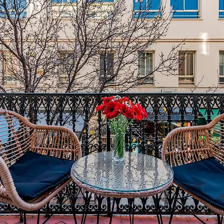 Luxury Family 2br - Prime Location, Walk To & Shopping, Sunny Balcony - Totolulu Hoche * Cannes
