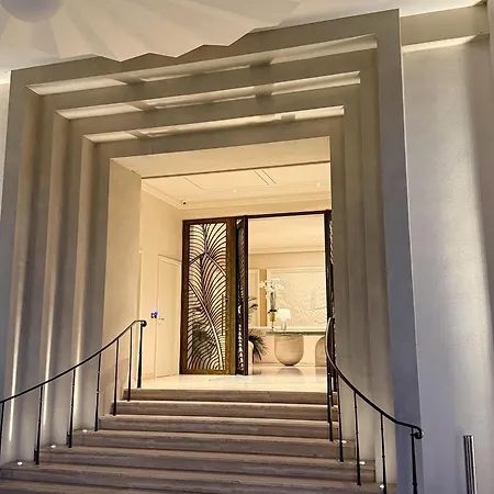 Luxury Family 2br - Prime Location, Walk To & Shopping, Sunny Balcony - By Totolulu Hoche شقة *